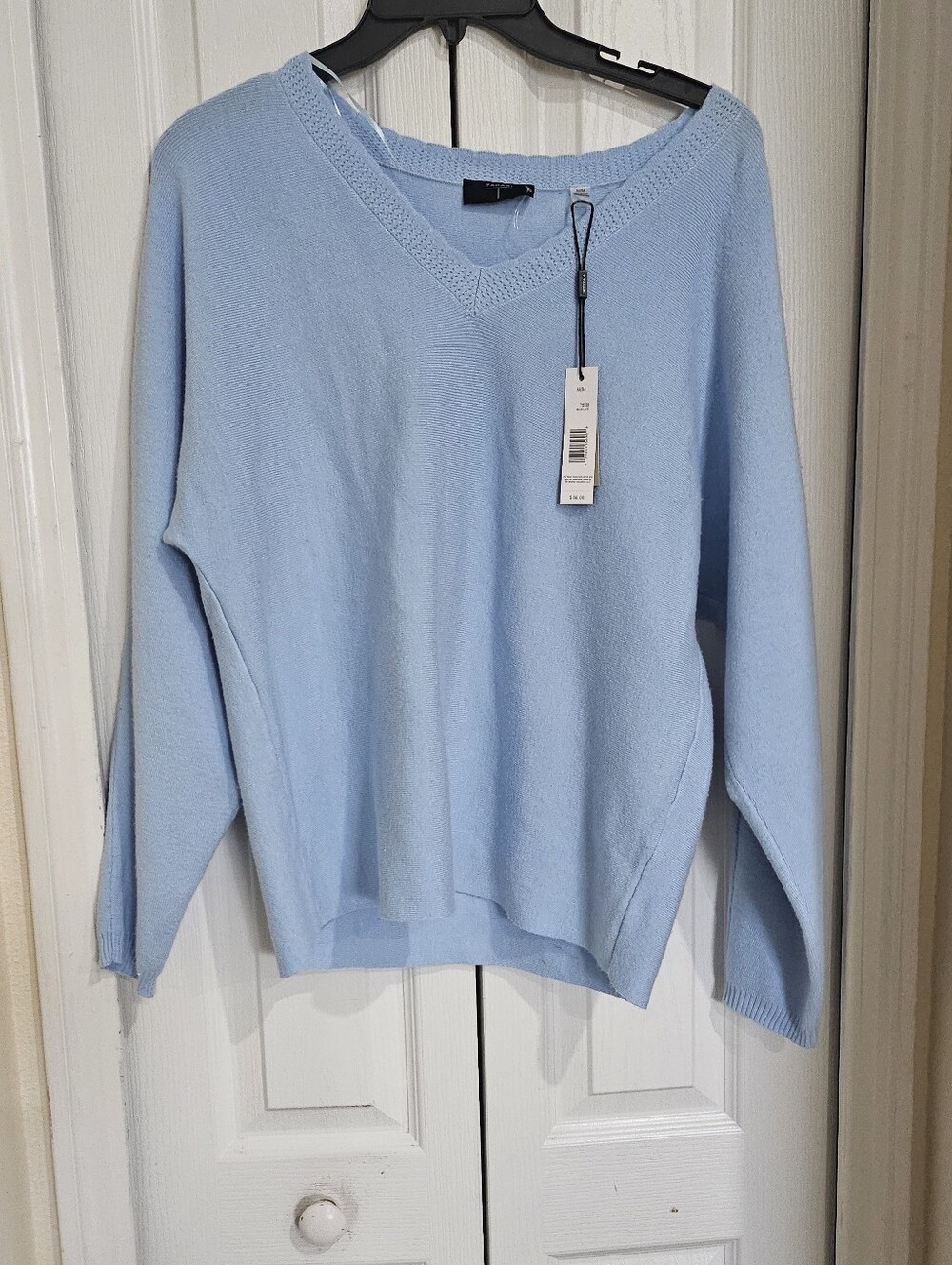 Tahari Women’s M Skyfall Blue V-Neck Viscose Blend Sweater NWT. - Picture 2 of 12